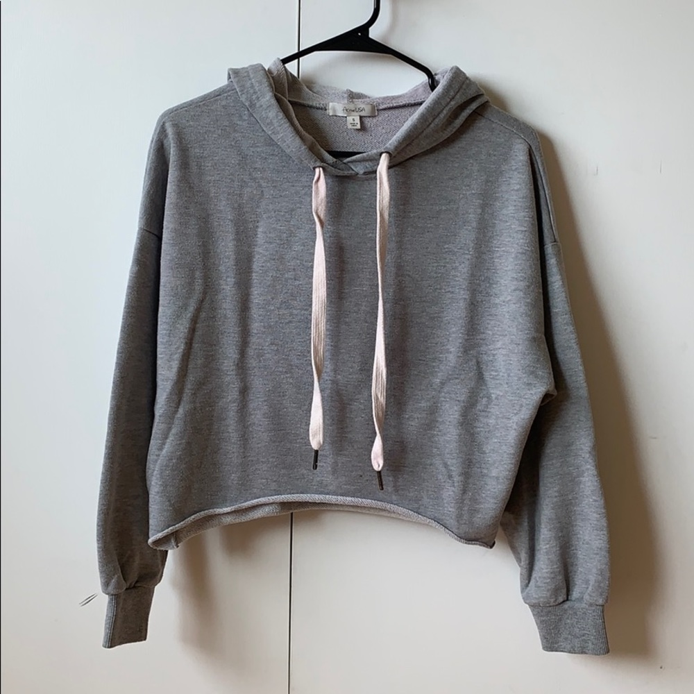 Activewear grey hoodie with pink hue